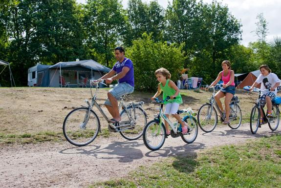Fietsers op camping | Vakantiepark Hunzedal